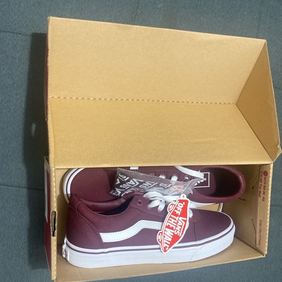 Burgundy red Vans - Picture 4 of 6